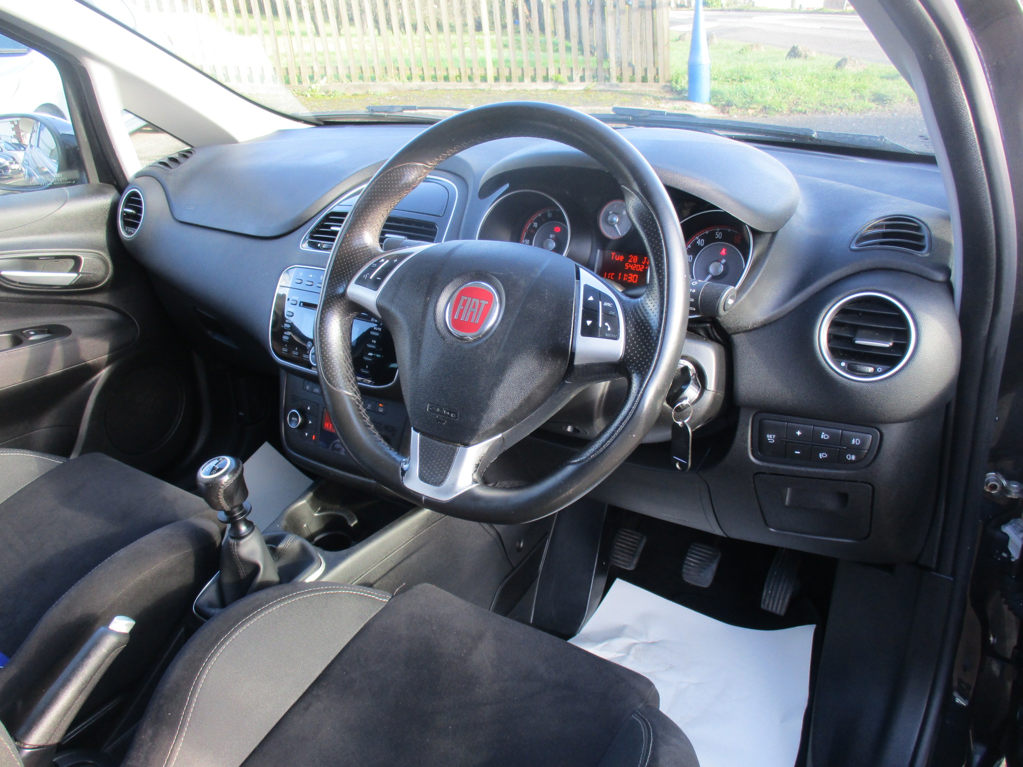 FIAT PUNTO 1.4 JET BLACK 2 2014